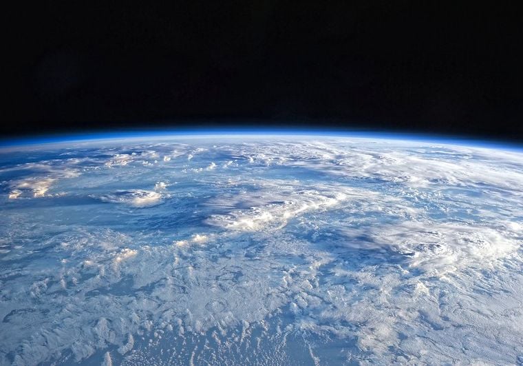 Blue-atmospheric-layers-of-Earth-seen-from-high-altitude-stratosphere Colours of the Planets: What Makes Each One Look Unique