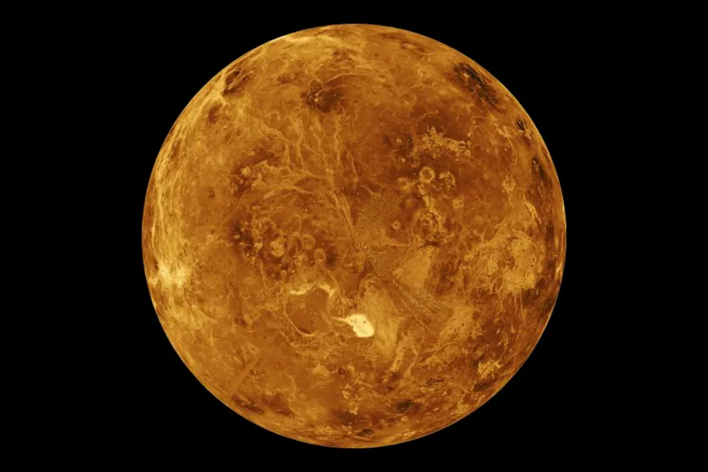 Golden-yellow-cloud-cover-of-Venus-viewed-from-space-1024x683 Colours of the Planets: What Makes Each One Look Unique